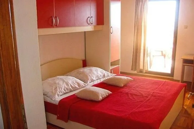 Apartment In Lopar With Sea View, Terrace, Air Conditioning, Wi-Fi